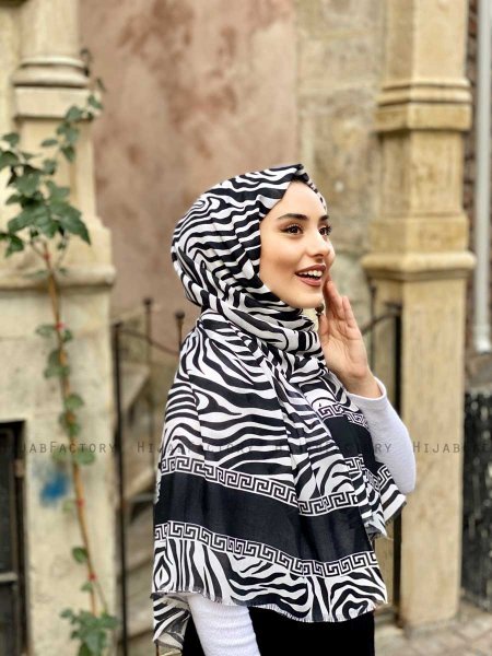 Kadifa - Black & White Patterned Cotton Hijab - Mirach