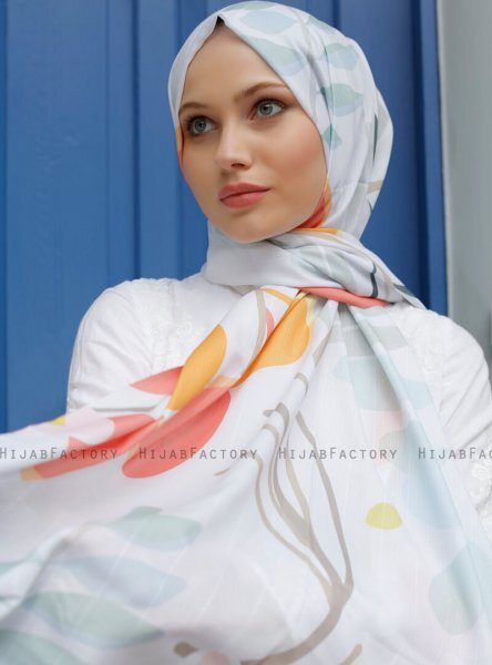 Yumna - White Patterned Hijab